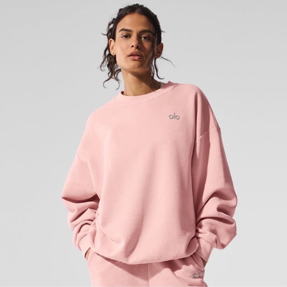 ALO Yoga Accolade crew neck sweater- Pink quartz